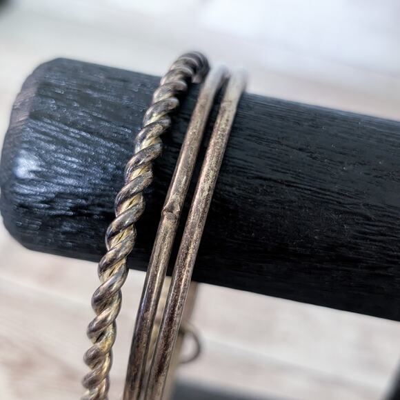 Vintage Bracelet 3 Bangles Linked Together - Fair Condition - Picture 2 of 11